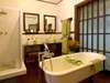 Audacia Manor - bathroom 2